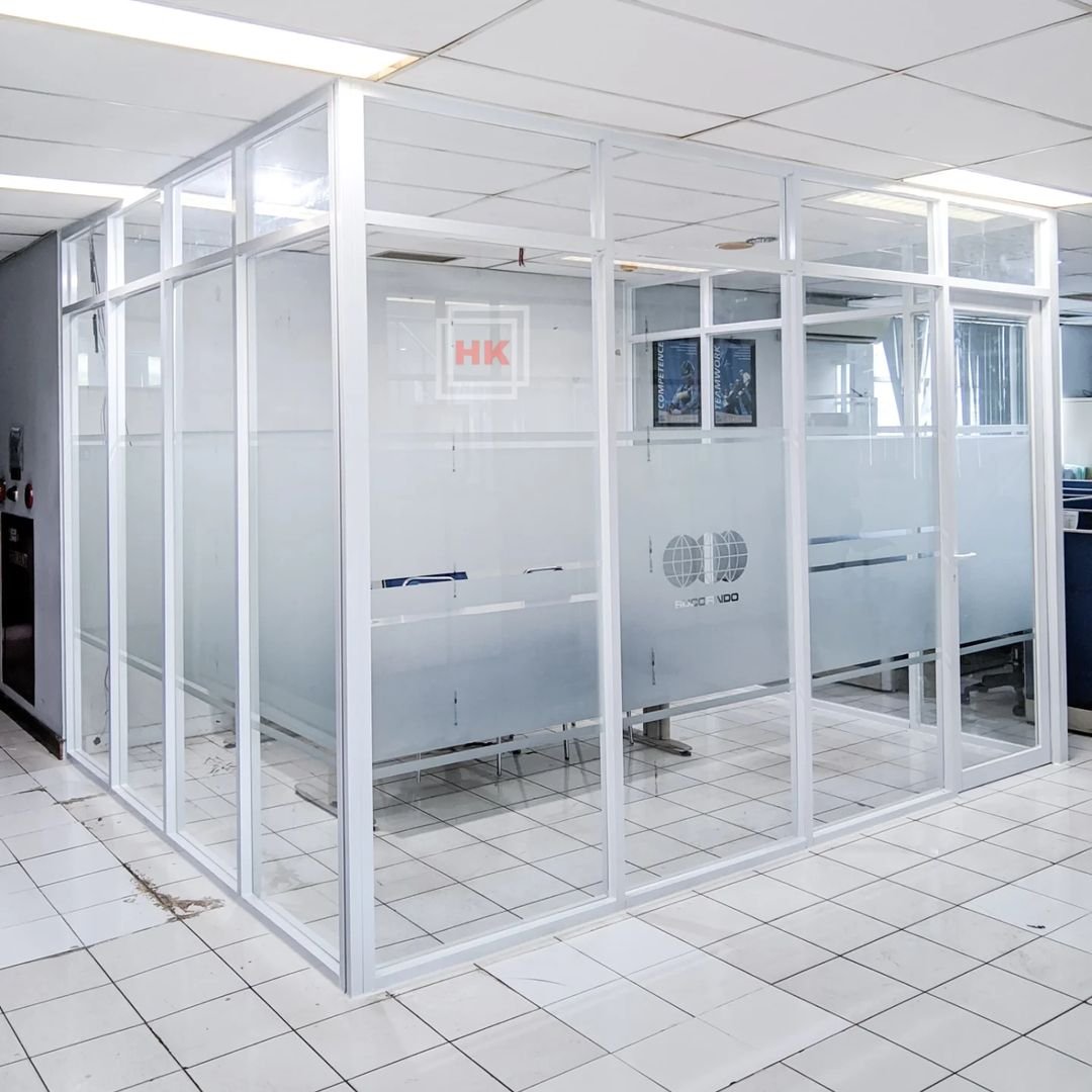 HK Aluminium Hero Background