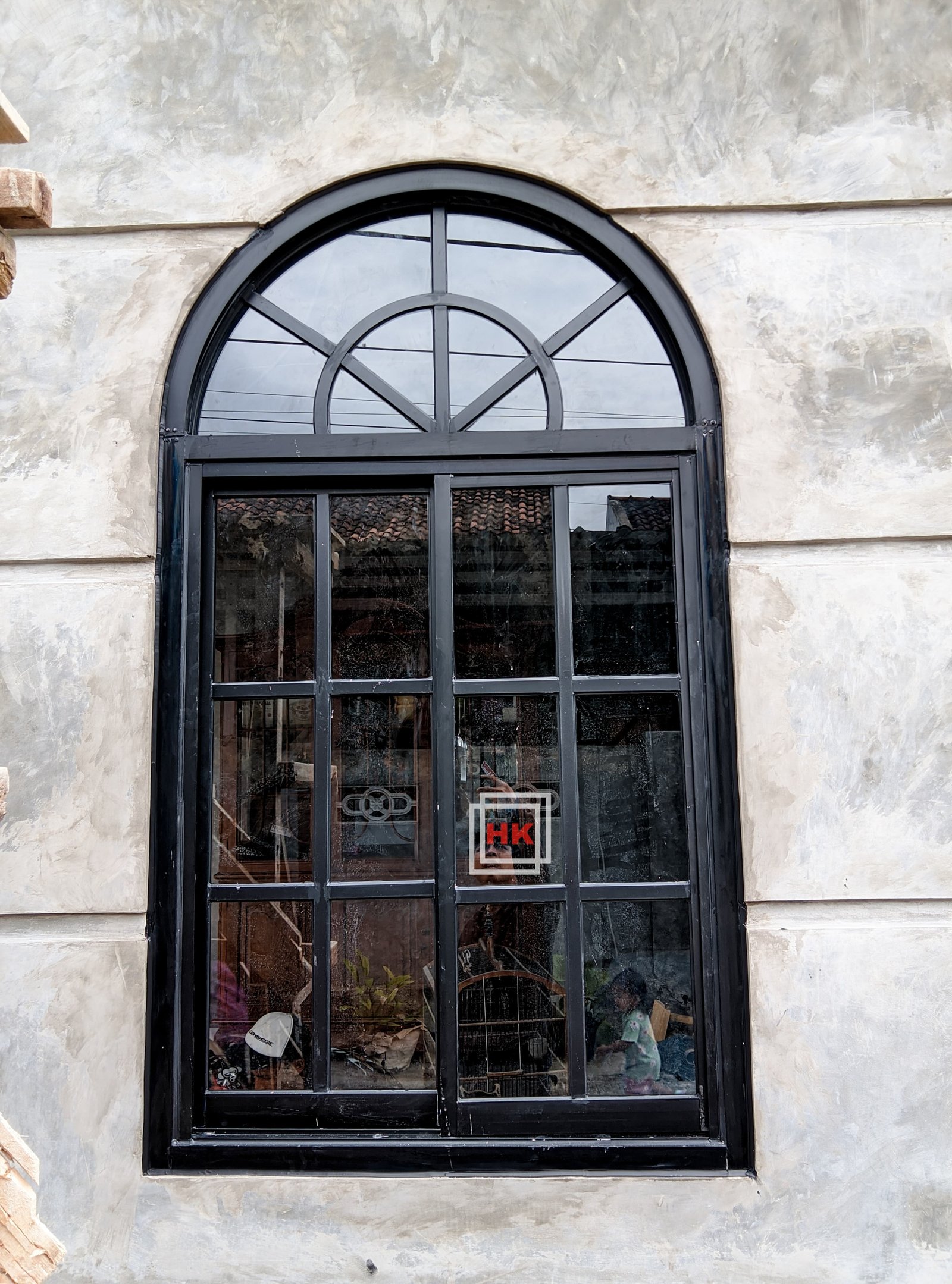 Jendela Sliding Lengkung