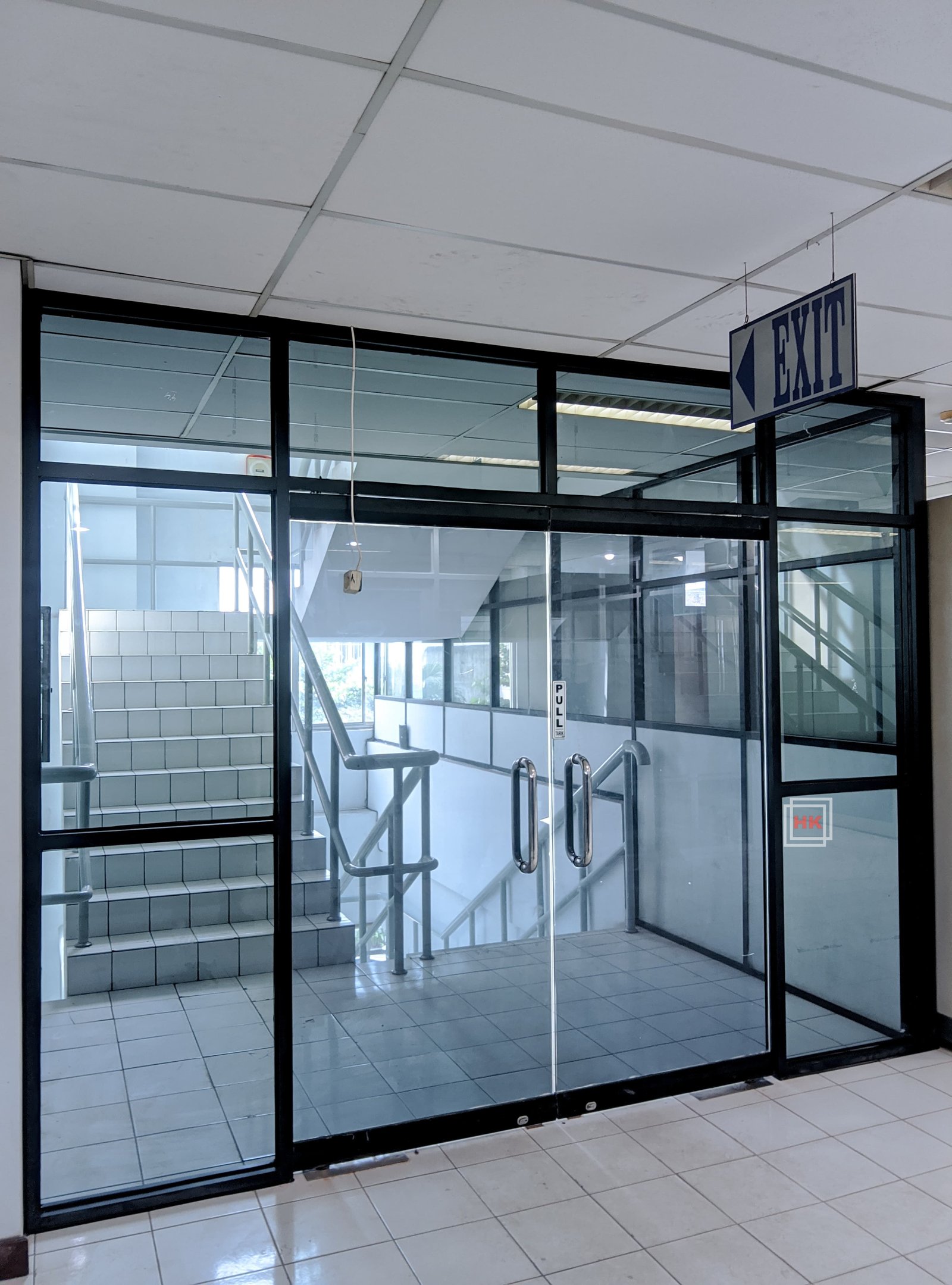 Pintu Swing & Fixed Glass