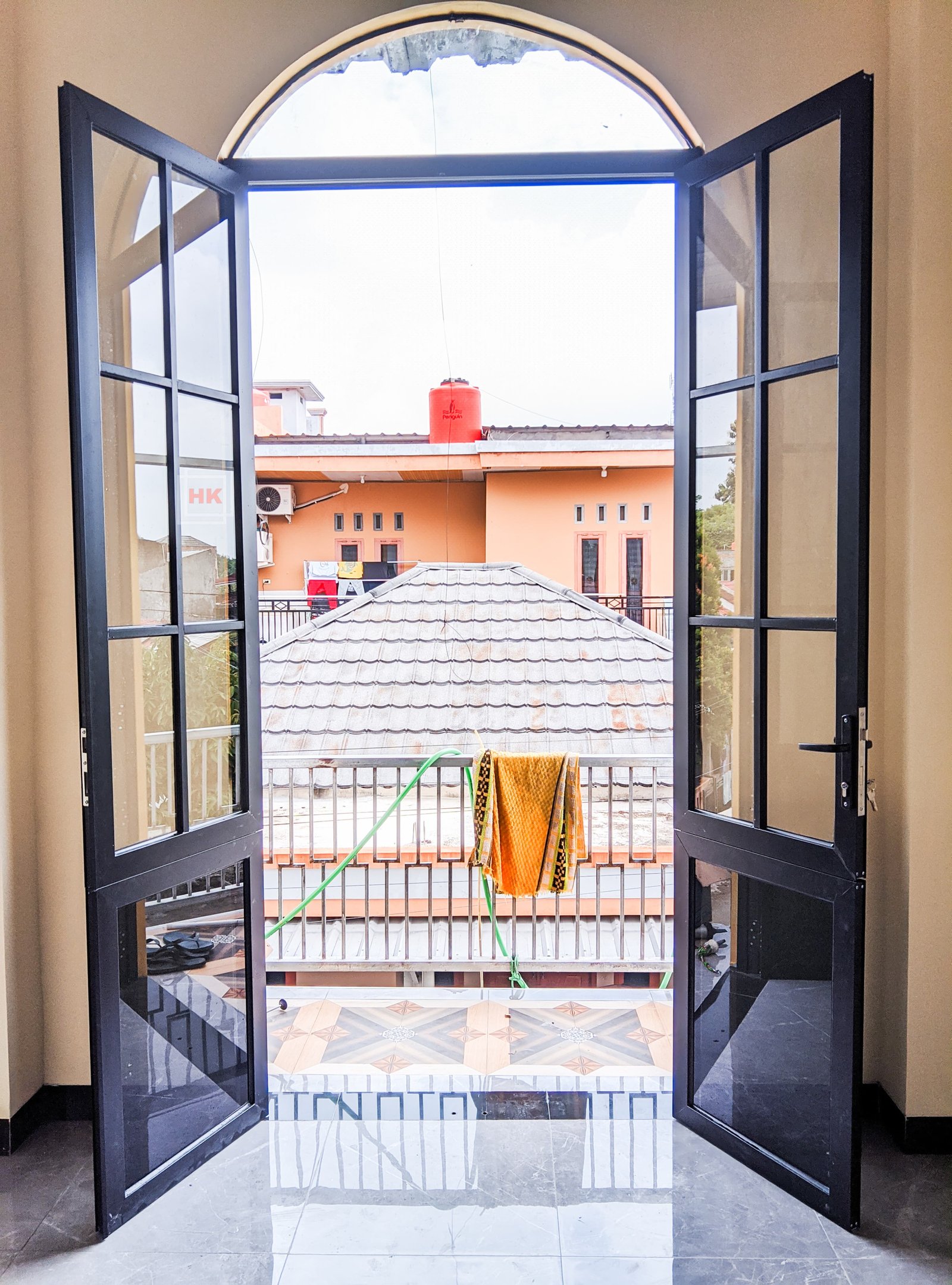 Jendela Double Swing