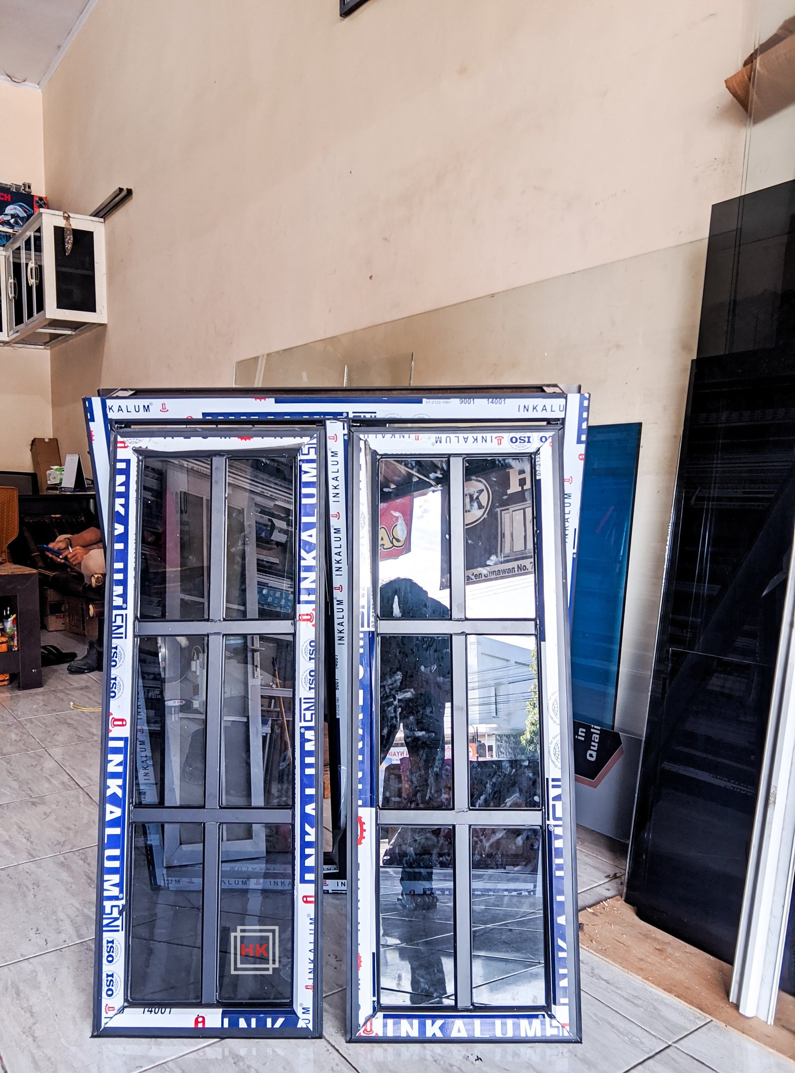 Jendela Double Jungkit