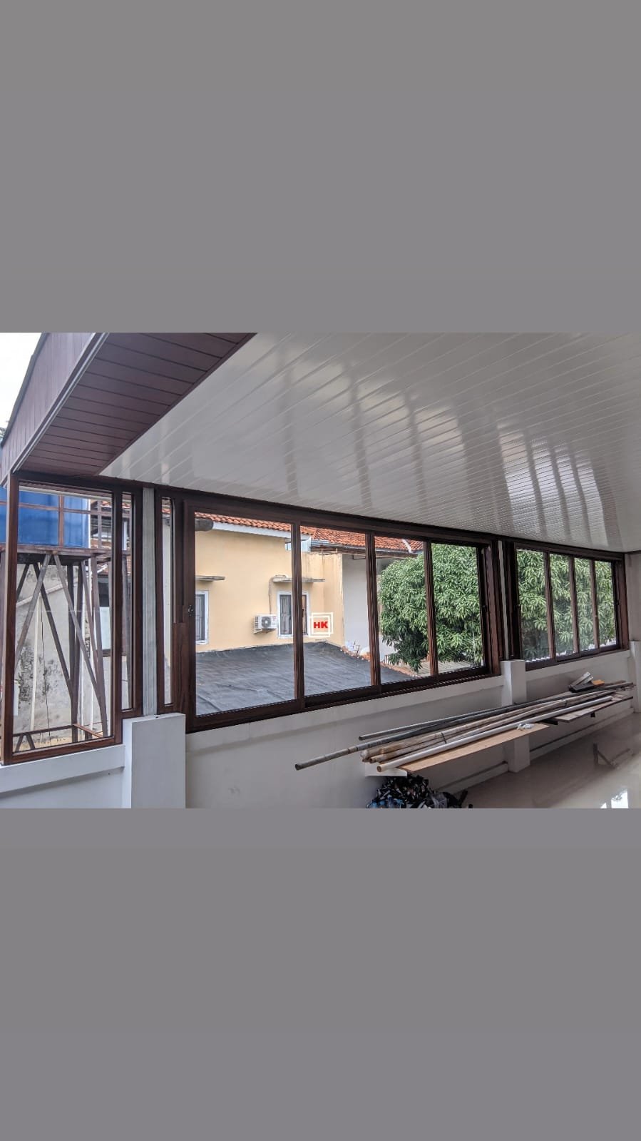 Sliding Window + Fixed Glass