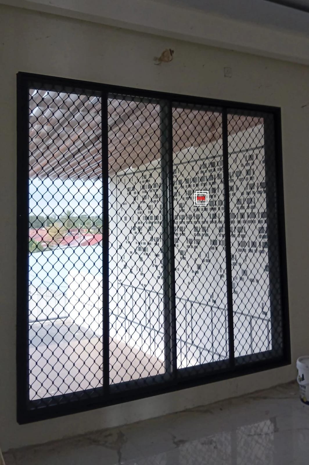 Sliding Door + Amplimest